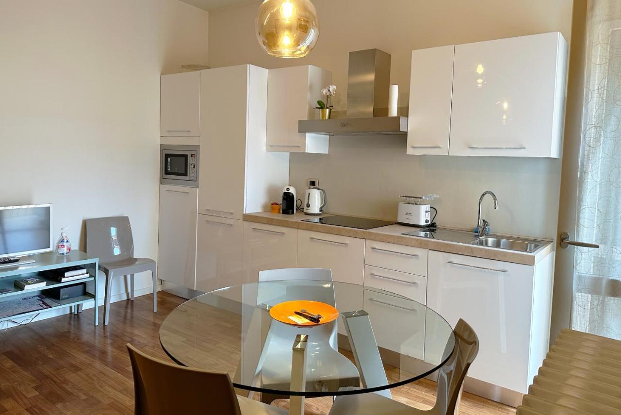 La Casa Di Paola E Betti Apartment อัลบา ภายนอก รูปภาพ